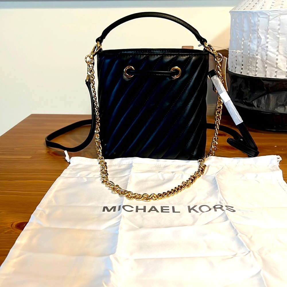 Michael Kors Suri Small Quilted Bucket Bag Vegan Leather Black